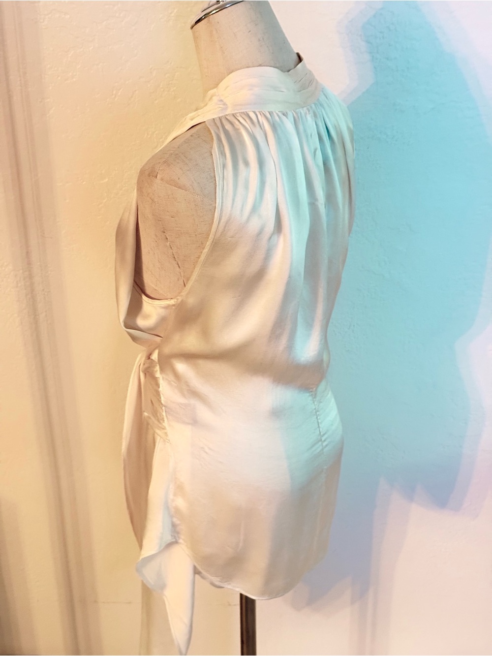 Elizabeth and James 100% Silk Satin Halter Wrap Blouse Cream/Off-Wht M Romantic - Picture 5 of 12